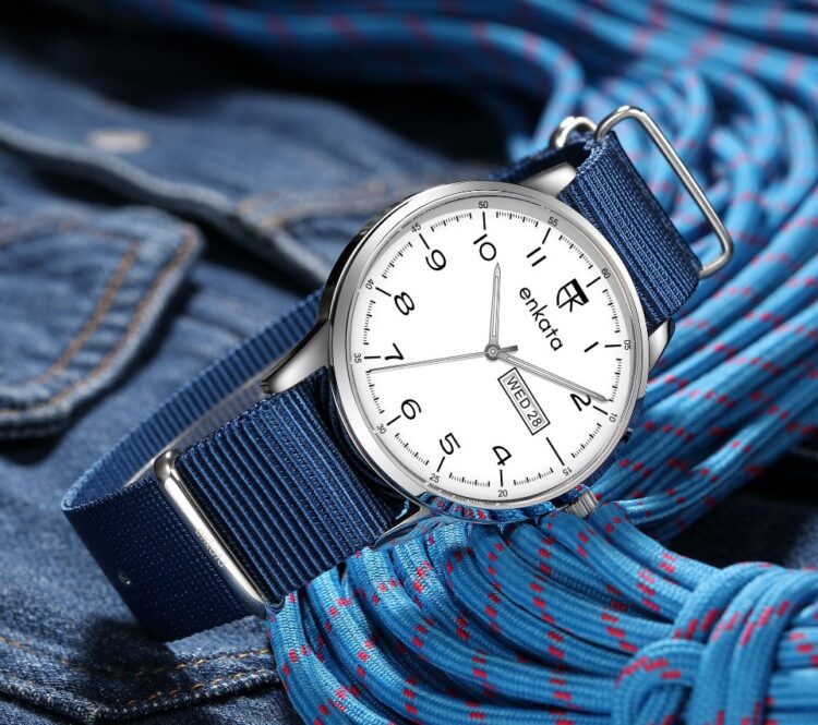 Apus II White Canvas Blue